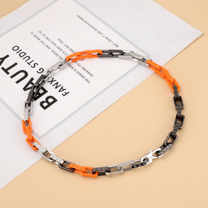 LV Necklace 03lyr504